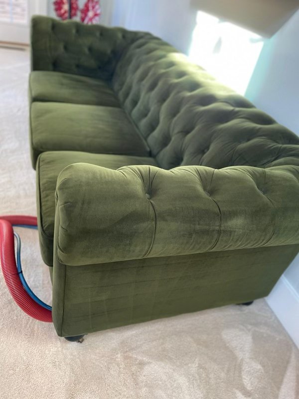 Soiled carpet in a Northern Virginia home before carpet cleaning